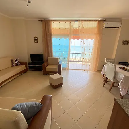 Solei Sea View 아파트 골렘