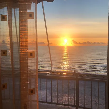 아파트 Solei Sea View 골렘
