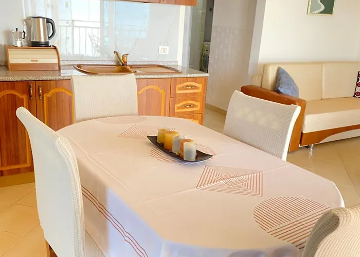 Solei Sea View Apartament *